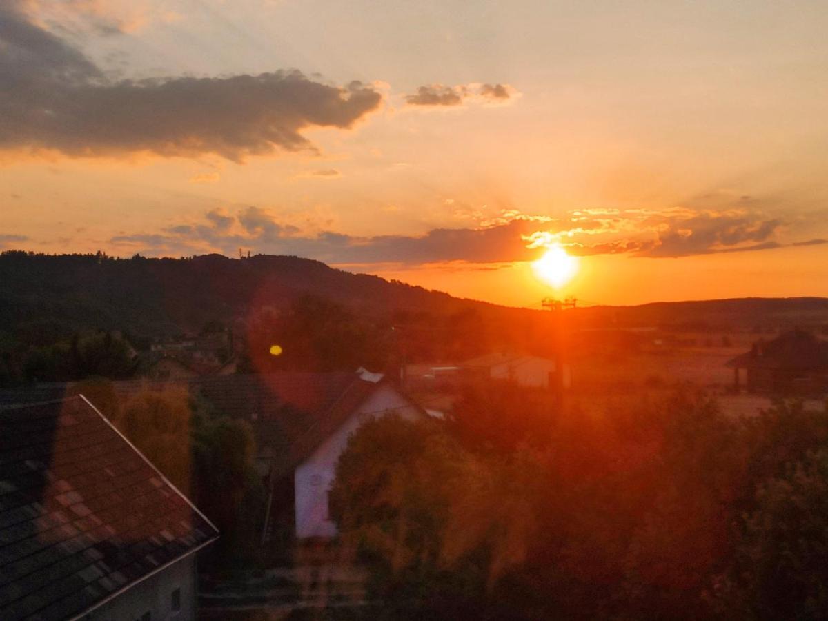 Apartman U Borovice Bílá Třemešná Exterior foto